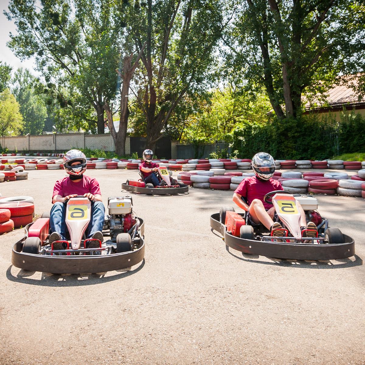 Karting en Alicante - La Carrera Perfecta para tu Despedida de Soltero/a